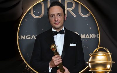 GLOBO DE OURO PARA “2000 A.D.”